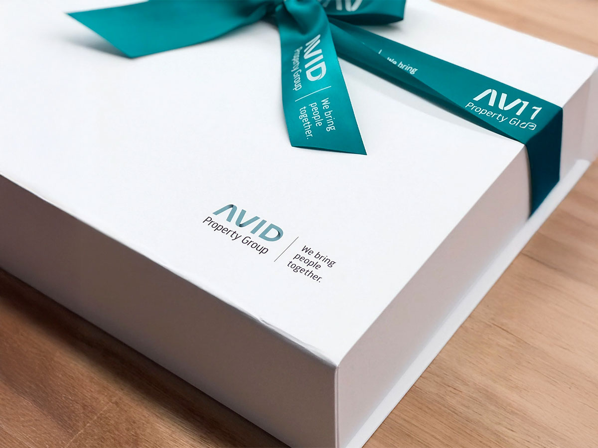Hot-foil logo ribbon